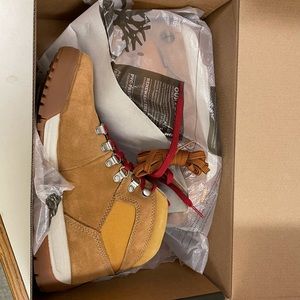 Brand new timberland gt scramble mid hiker